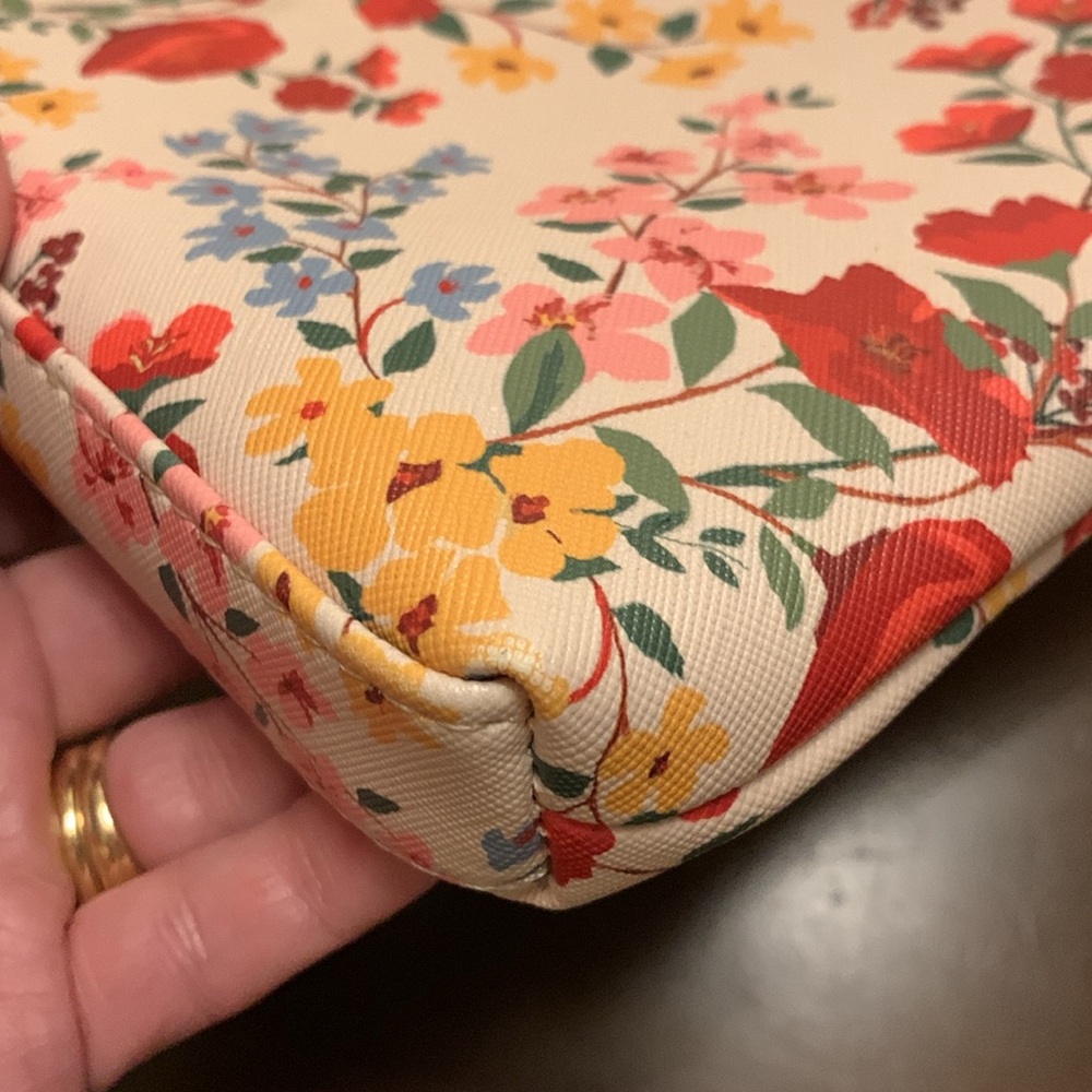 Nanette Lepore Mirabel floral bag w/pouch EUC - Picture 13 of 17